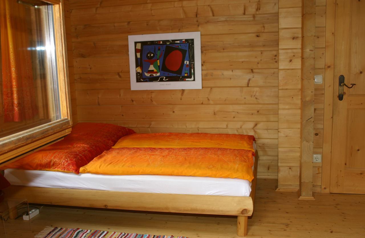 Holzhaus Im Gruenen B&B พัสเซา ภายนอก รูปภาพ